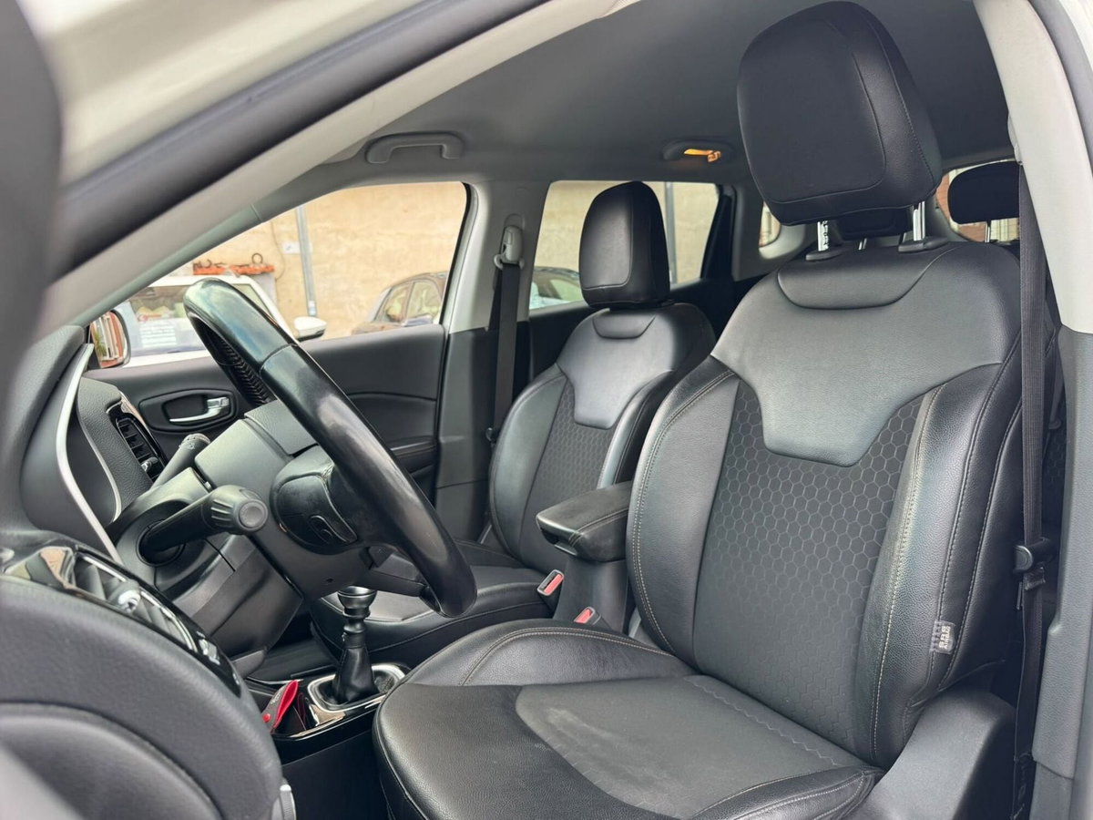 Jeep Compass 1.6 Multijet II 2WD Limited (6)