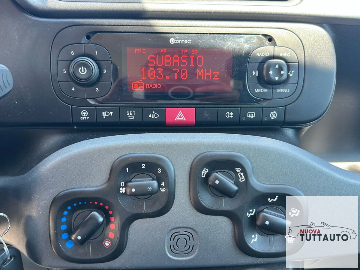 Fiat Panda 1.0 FireFly S&S Hybrid City Cross (19)