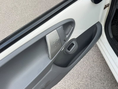 Peugeot 107 68CV 5p. Access (4)