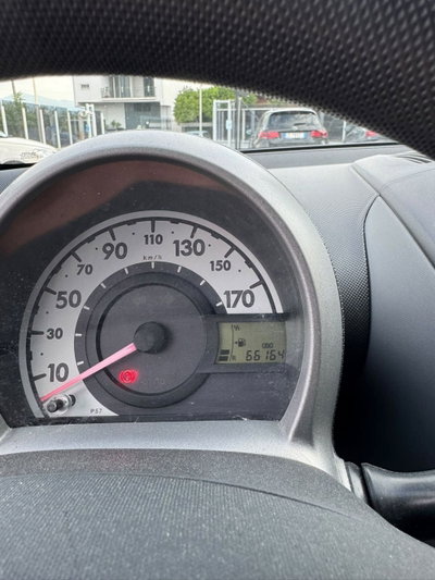 Peugeot 107 68CV 5p. Access (8)