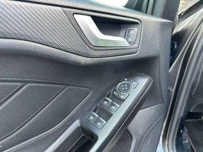 Ford Focus Station Wagon 1.5 EcoBlue 120 CV SW ST-Line X (17)
