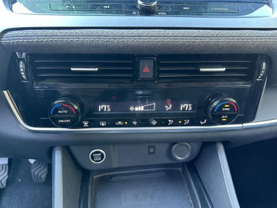 Nissan Qashqai 1.3 mhev Acenta 2wd 140cv (13)