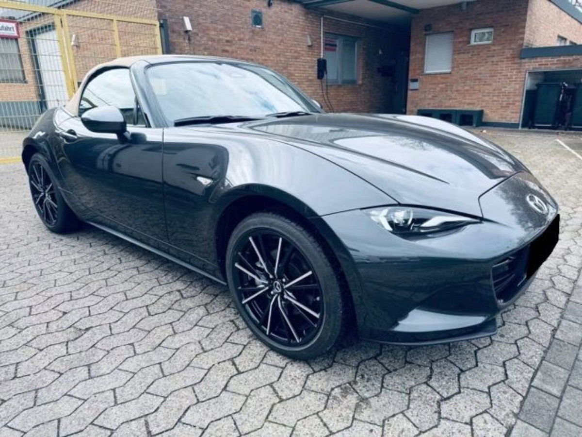 Mazda MX-5 2.0L Skyactiv-G Sport (3)
