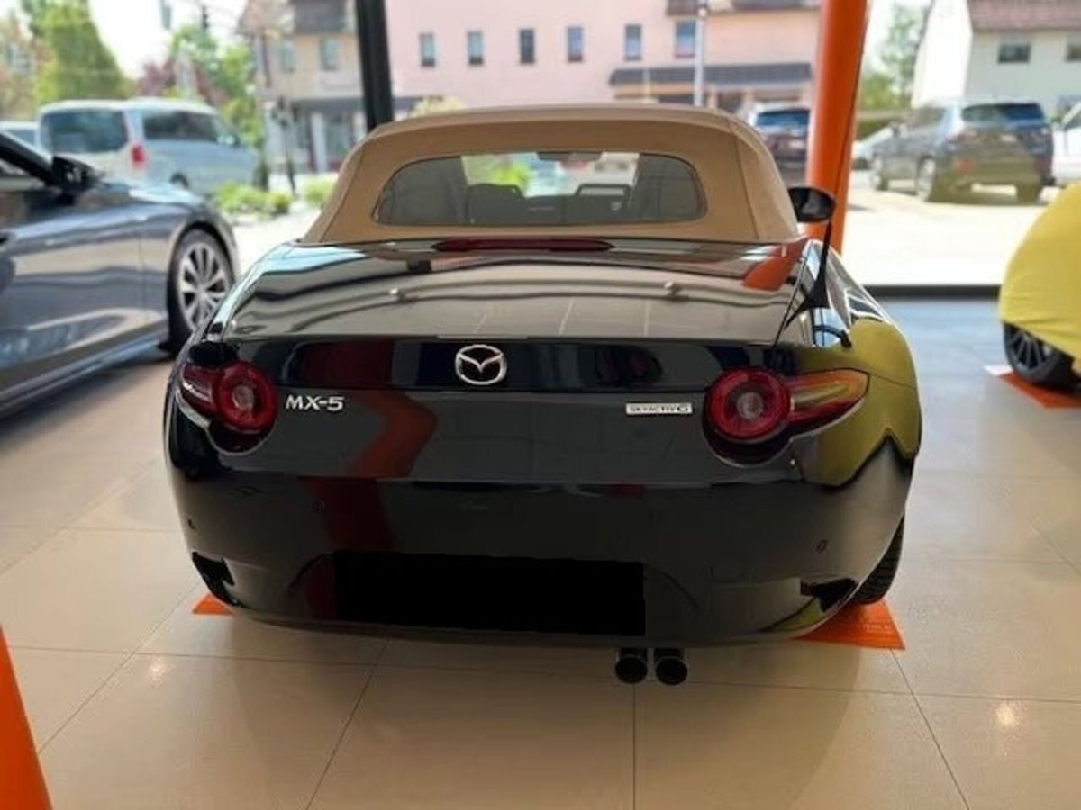 Mazda MX-5 2.0L Skyactiv-G Sport (16)