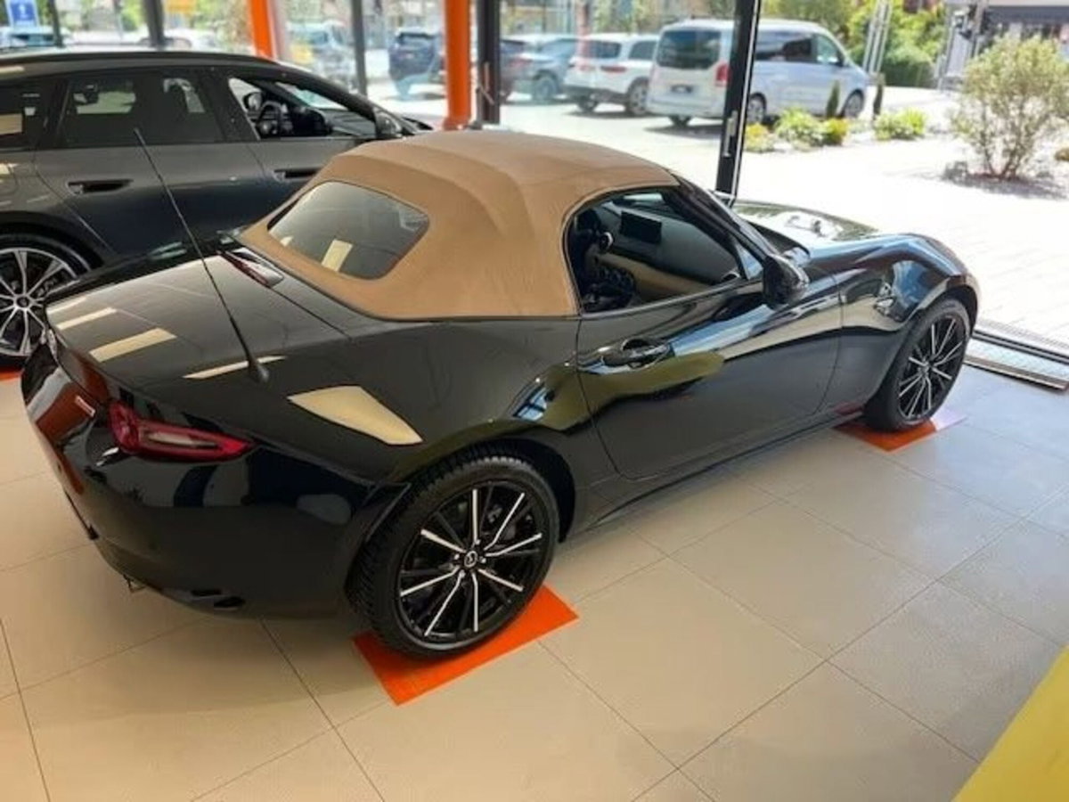 Mazda MX-5 2.0L Skyactiv-G Sport (17)