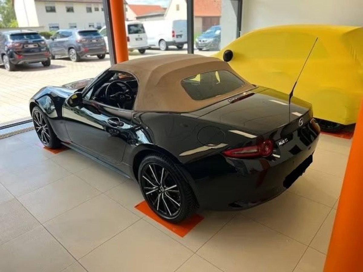 Mazda MX-5 2.0L Skyactiv-G Sport (18)