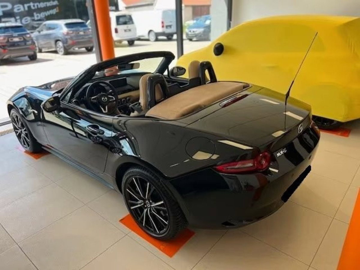 Mazda MX-5 2.0L Skyactiv-G Sport (7)