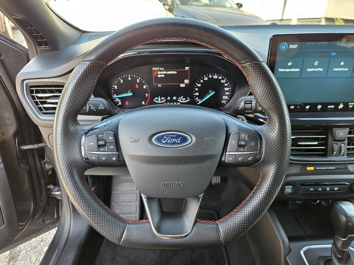 Ford Focus Station Wagon 1.0 EcoBoost Hybrid 155 CV SW ST-Line (11)