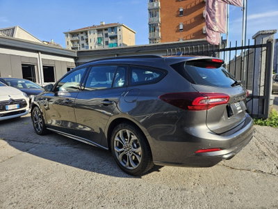 Ford Focus Station Wagon 1.0 EcoBoost Hybrid 155 CV SW ST-Line (4)