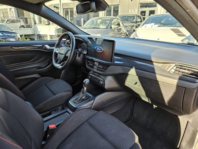 Ford Focus Station Wagon 1.0 EcoBoost Hybrid 155 CV SW ST-Line (9)
