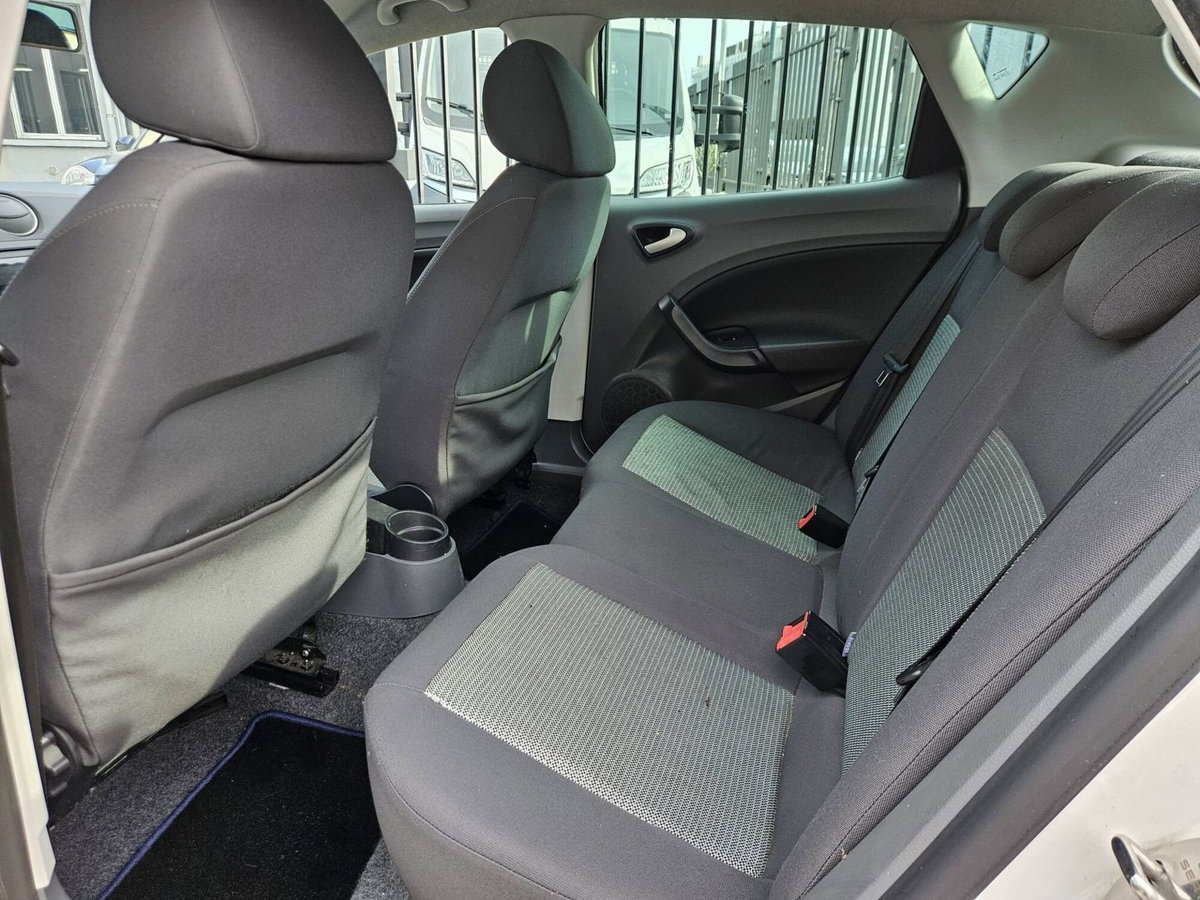 SEAT Ibiza 1.6 TDI CR DPF 5p. Reference (8)