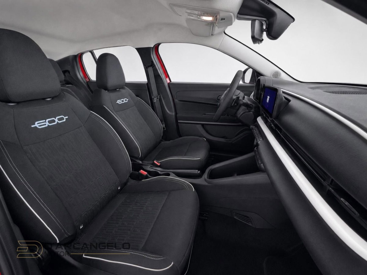 Fiat 600 1.2 Business 100cv (14)