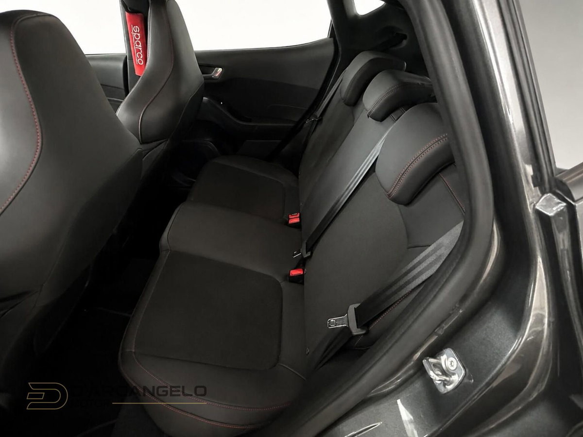 Ford Fiesta 1.5 Ecoboost 200 CV 5 porte ST (19)