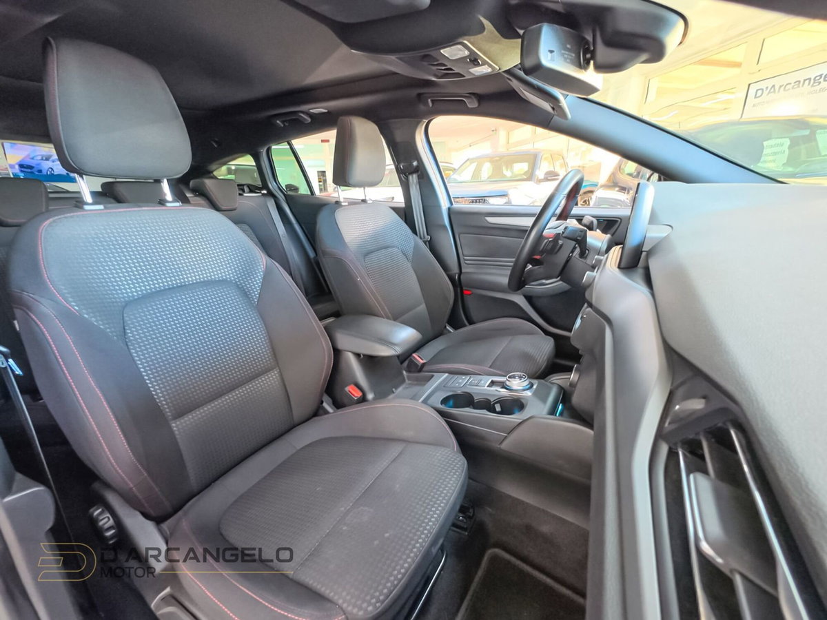 Ford Focus Station Wagon 1.5 EcoBlue 115 CV automatico SW ST-Line Design (16)