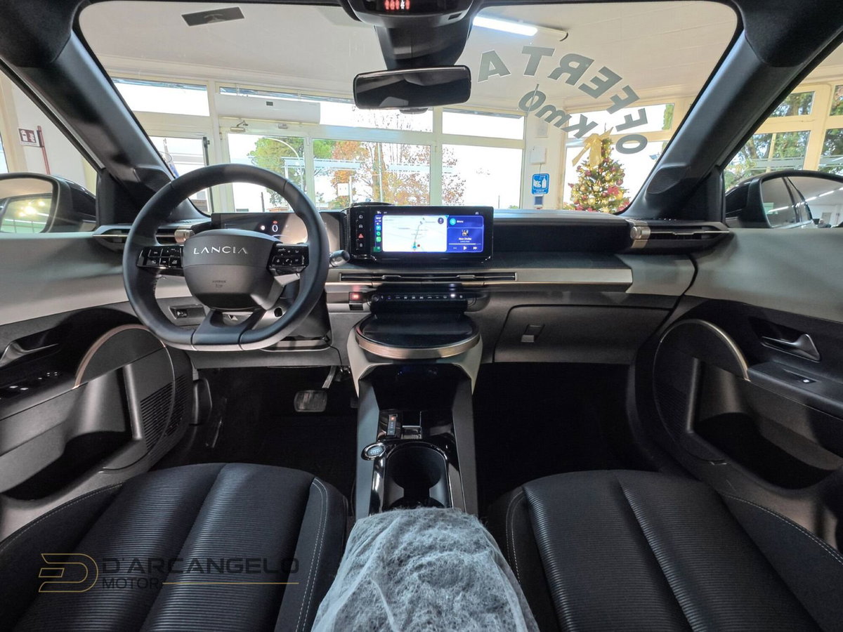 Lancia Ypsilon 1.2 mhev Edizione Limitata Cassina e-dct (14)
