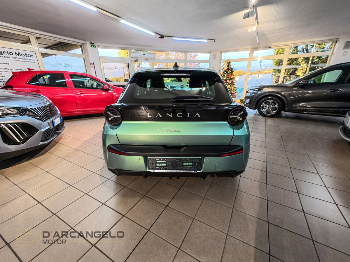 Lancia Ypsilon 1.2 mhev Edizione Limitata Cassina e-dct (6)