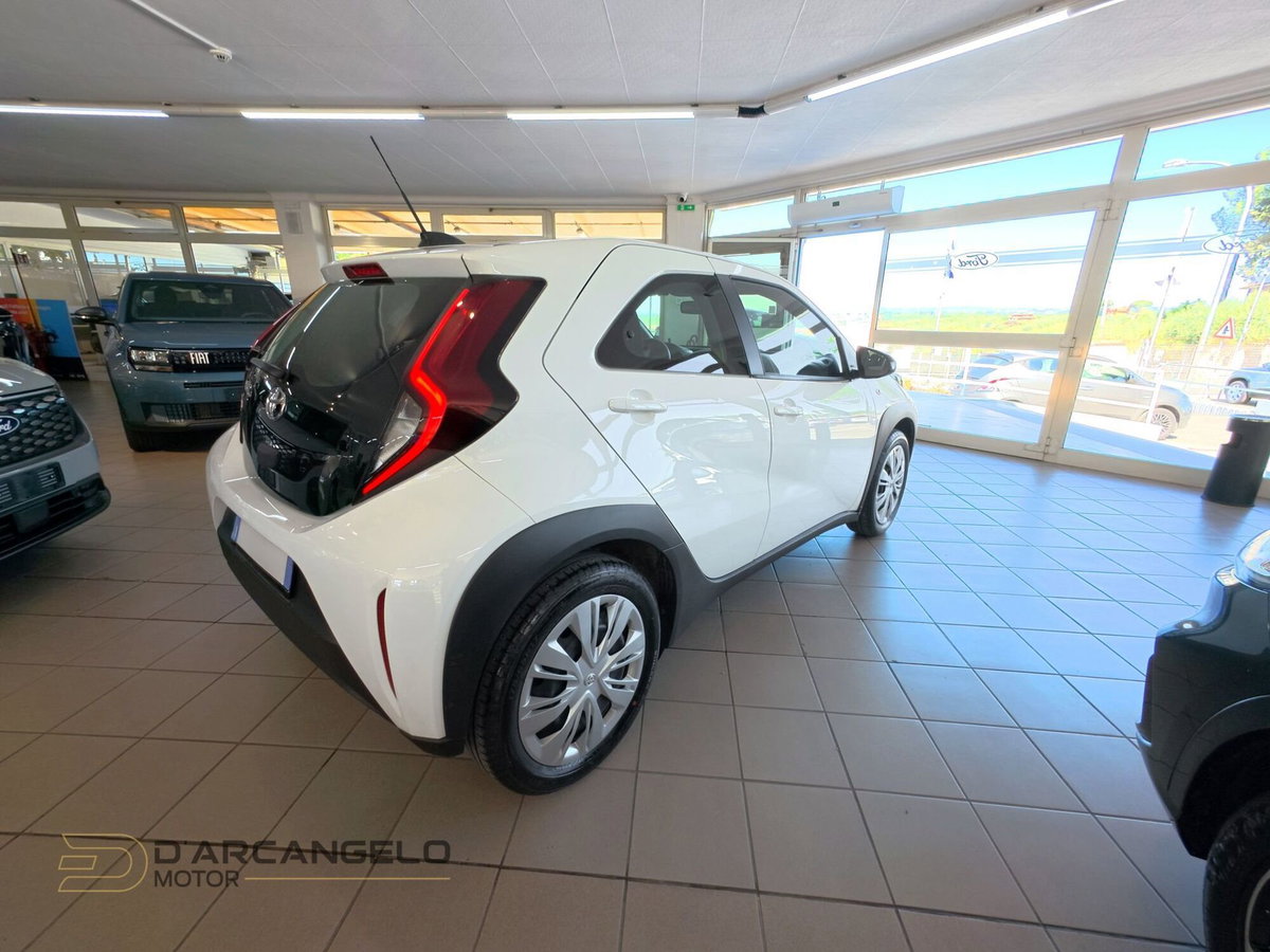 Toyota Aygo X 1.0 VVT-i 72 CV 5 porte Limited Air (5)