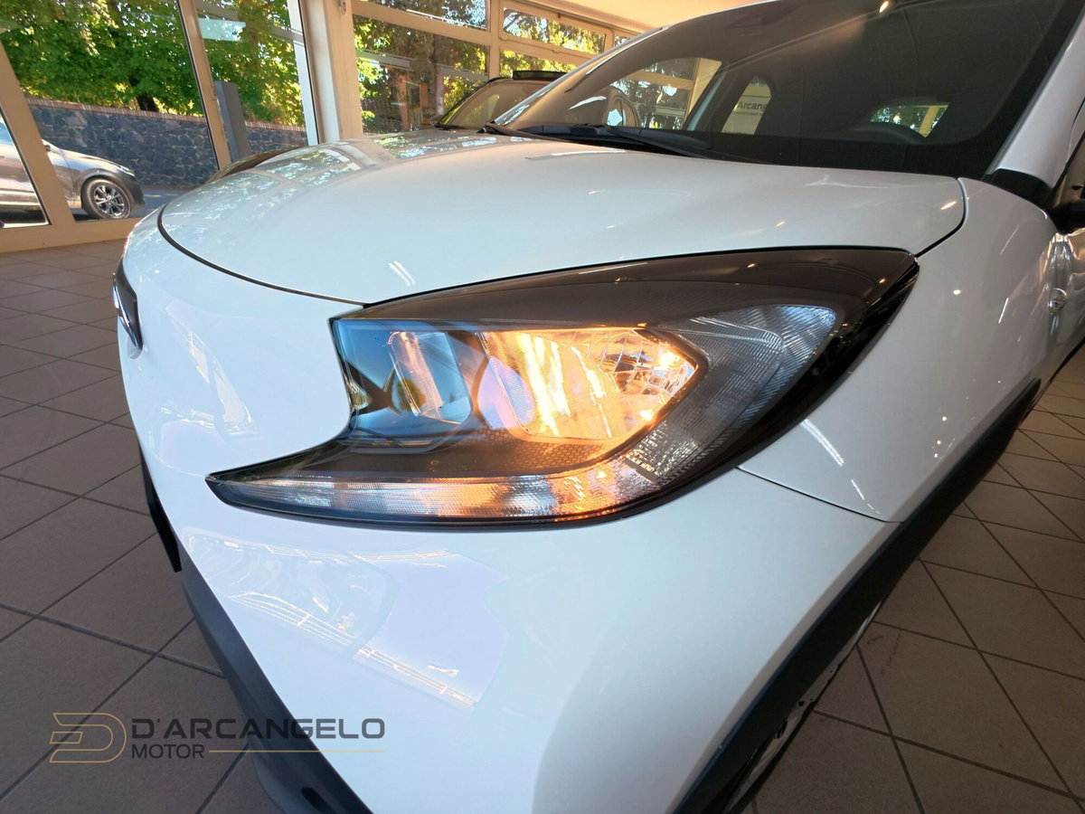 Toyota Aygo X 1.0 VVT-i 72 CV 5 porte Limited Air (9)