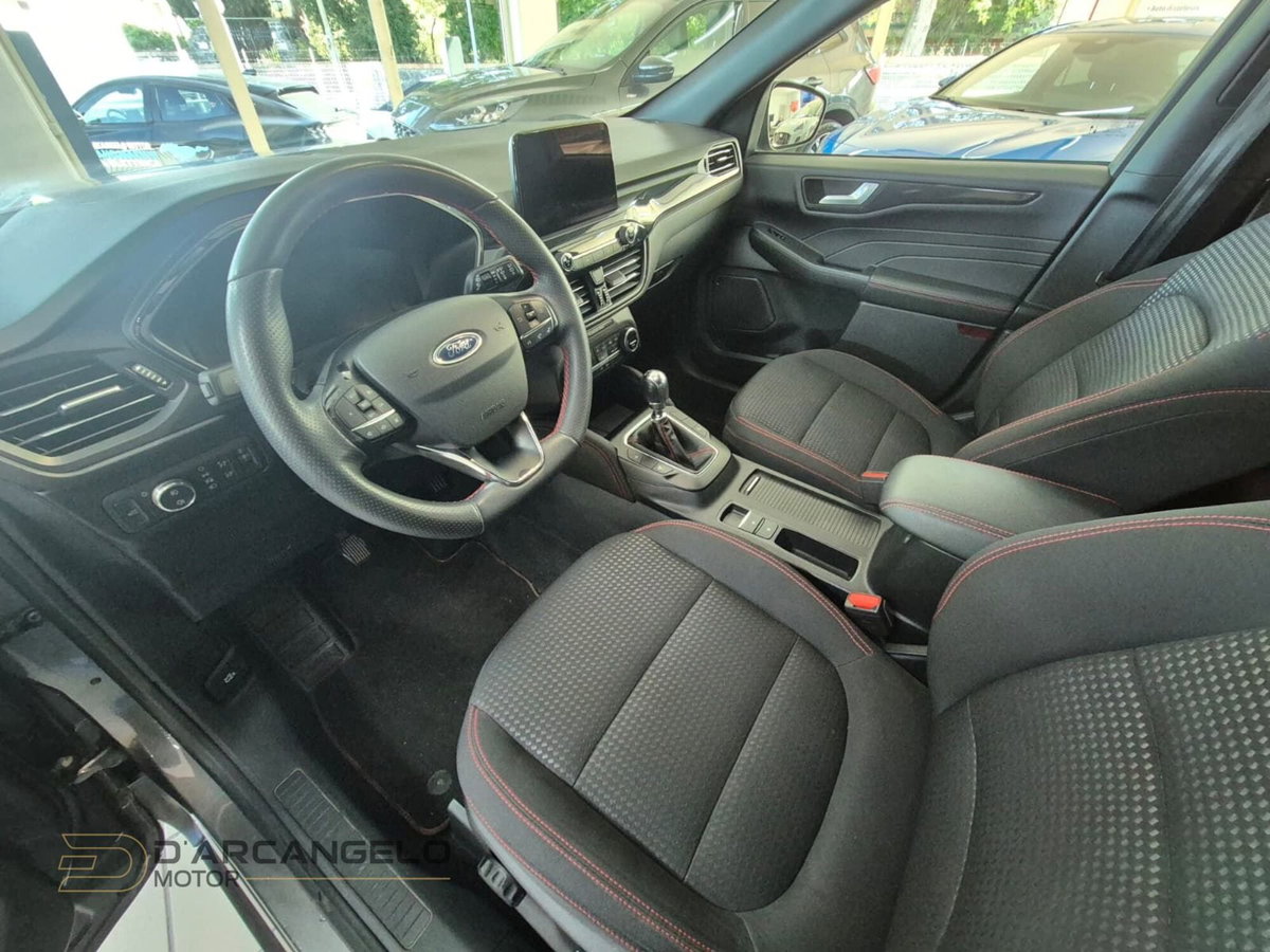 Ford Kuga 1.5 EcoBlue 120 CV 2WD ST-Line (19)