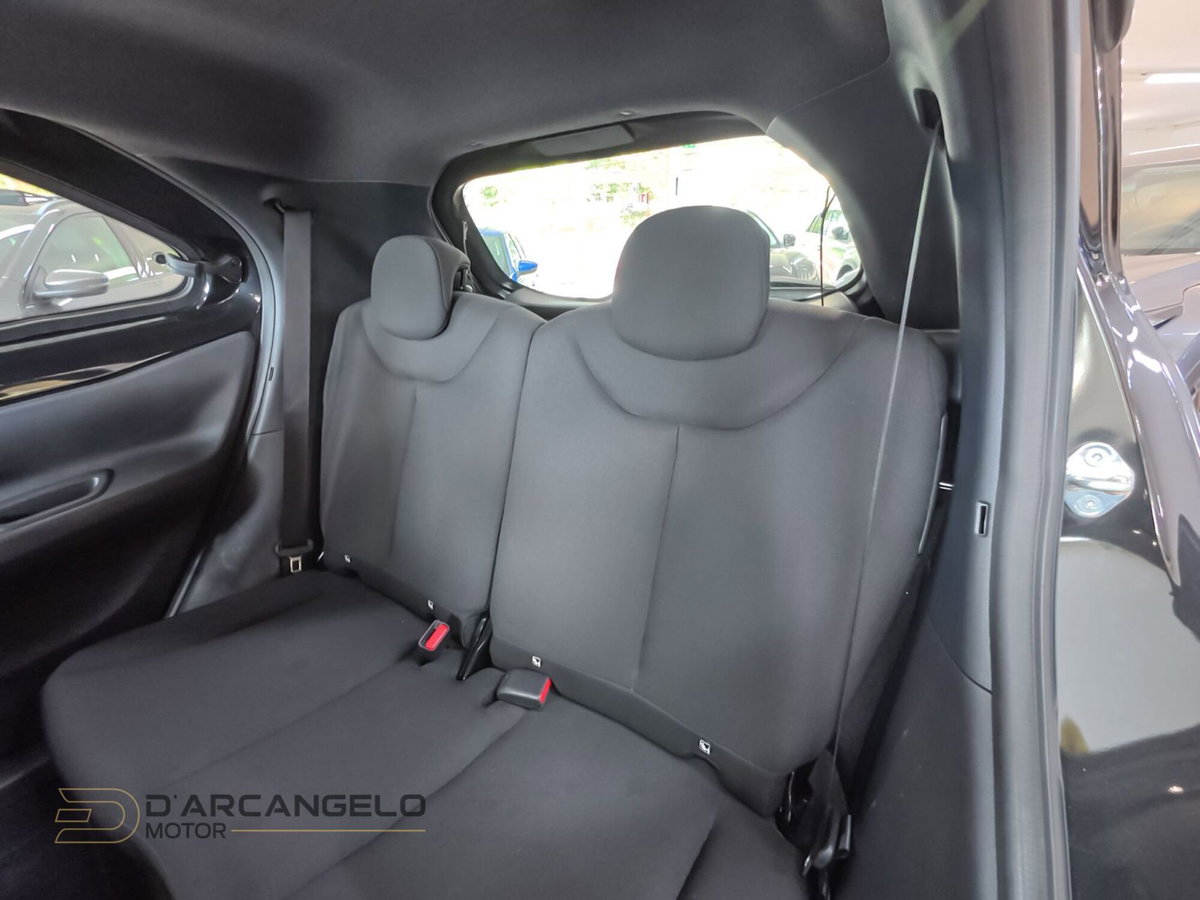 Toyota Aygo X 1.0 VVT-i 72 CV 5 porte Limited Air (15)