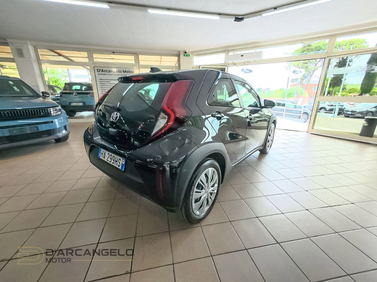 Toyota Aygo X 1.0 VVT-i 72 CV 5 porte Limited Air (5)