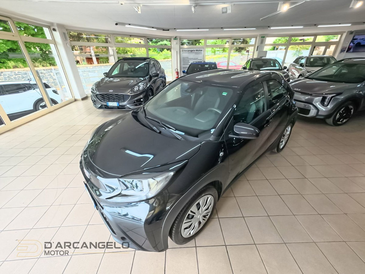 Toyota Aygo X 1.0 VVT-i 72 CV 5 porte Limited Air (9)