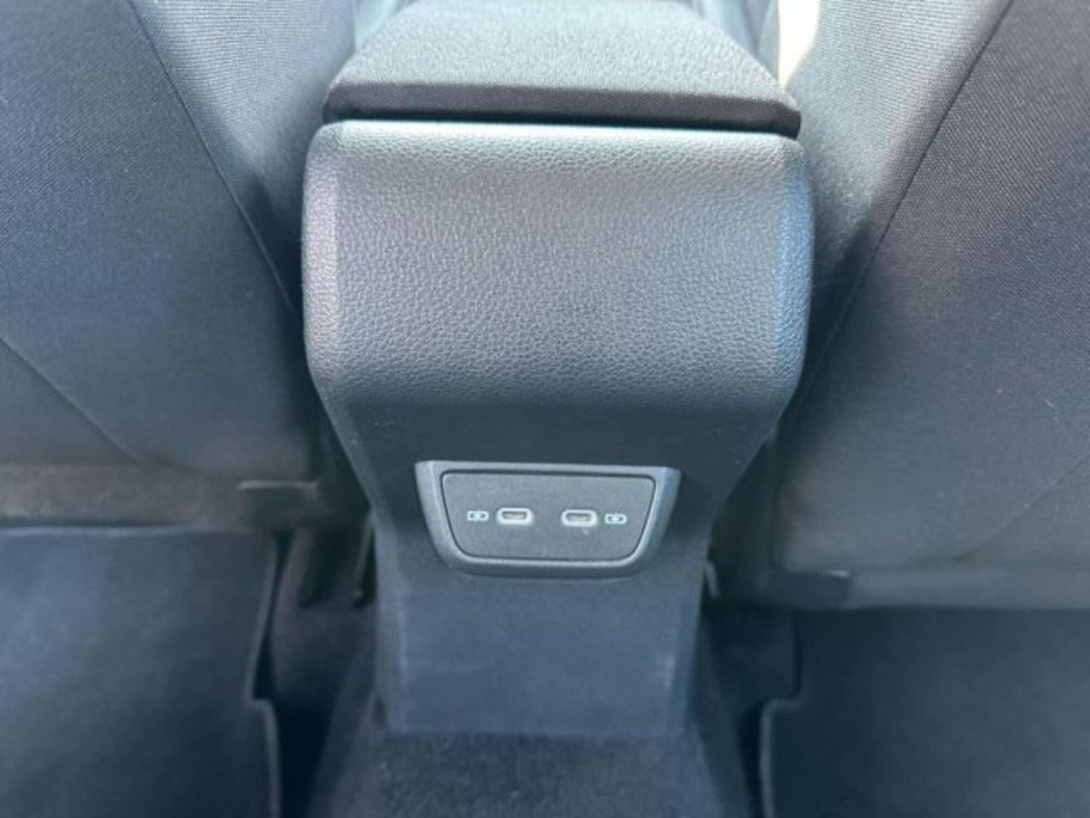 Volkswagen Taigo 1.0 TSI 110 CV DSG Life (14)