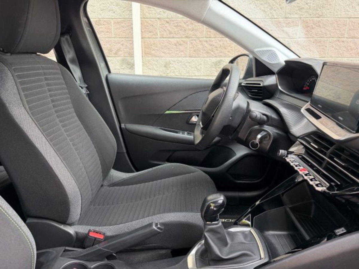 Peugeot 208 1.2 puretech Active s&s 75cv (11)