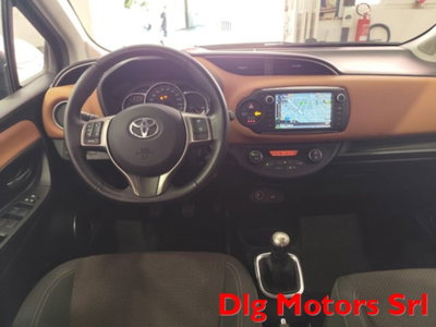 Toyota Yaris 1.0 5 porte Lounge (11)
