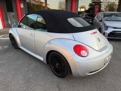 Volkswagen New Beetle Cabrio TDI 105CV (5)