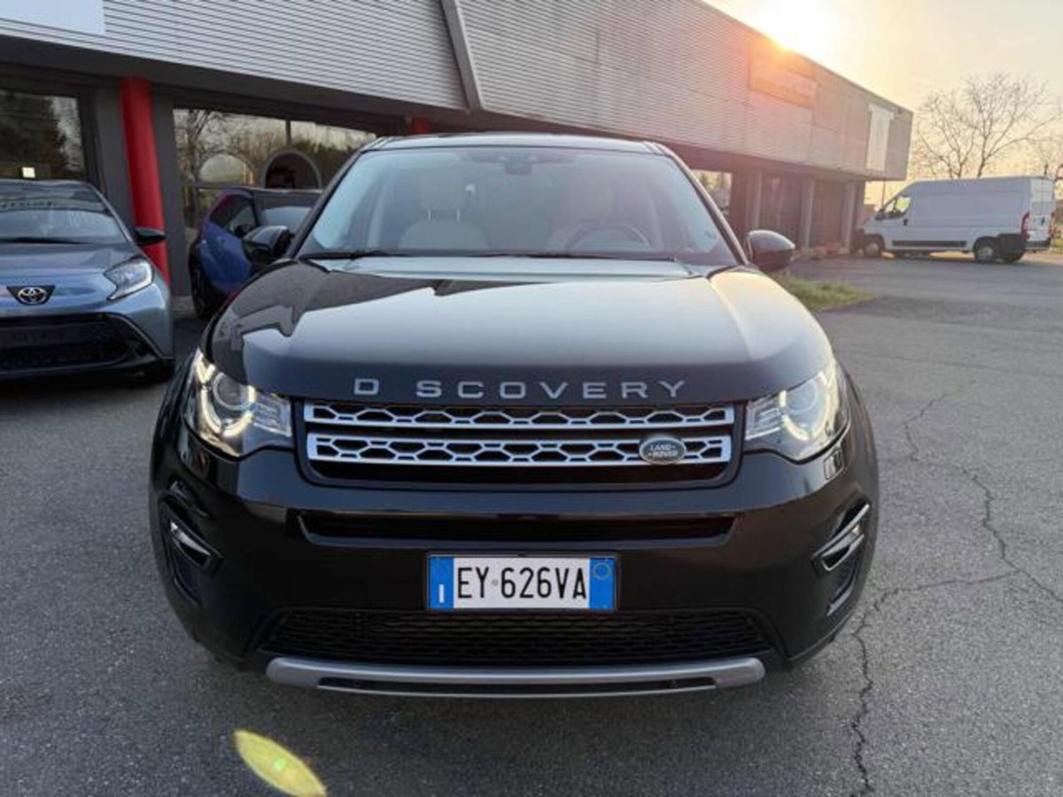 Land Rover Discovery Sport 2.2 TD4 HSE (2)