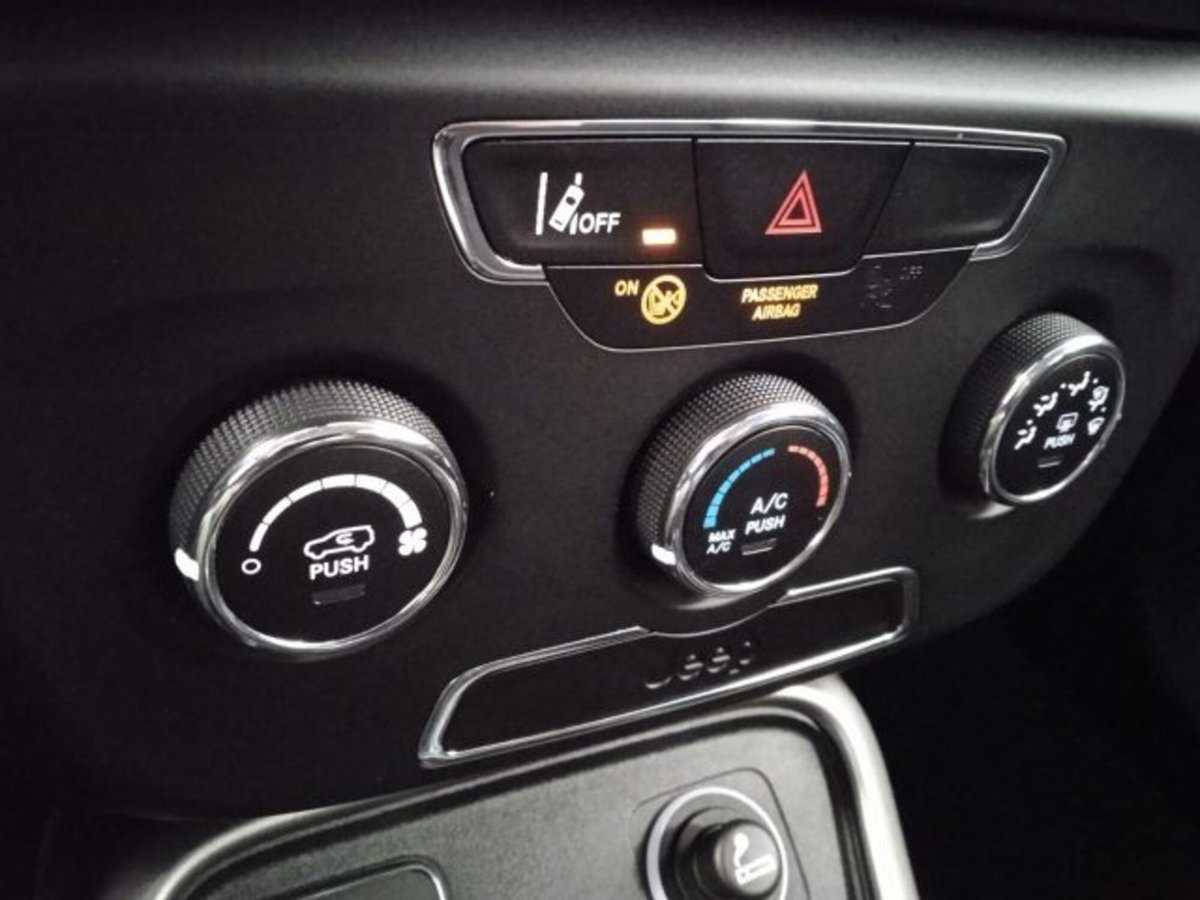 Jeep Compass 1.6 Multijet II 2WD Longitude (13)