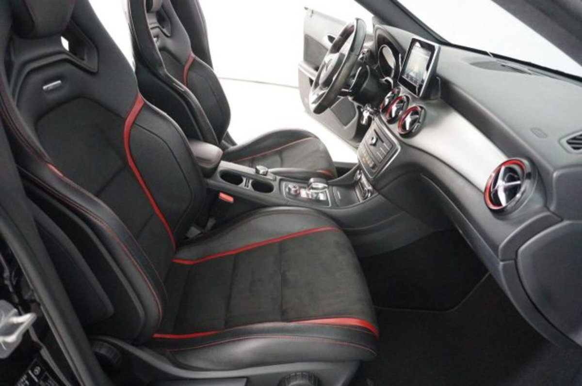 Mercedes-Benz CLA 45 AMG 4Matic (10)