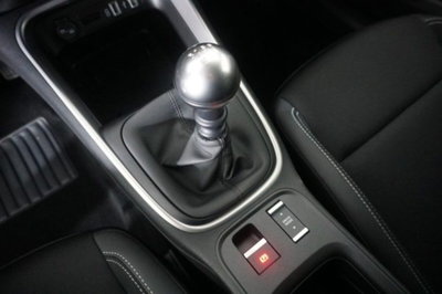 Jeep Avenger 1.2 turbo Summit fwd 100cv (12)