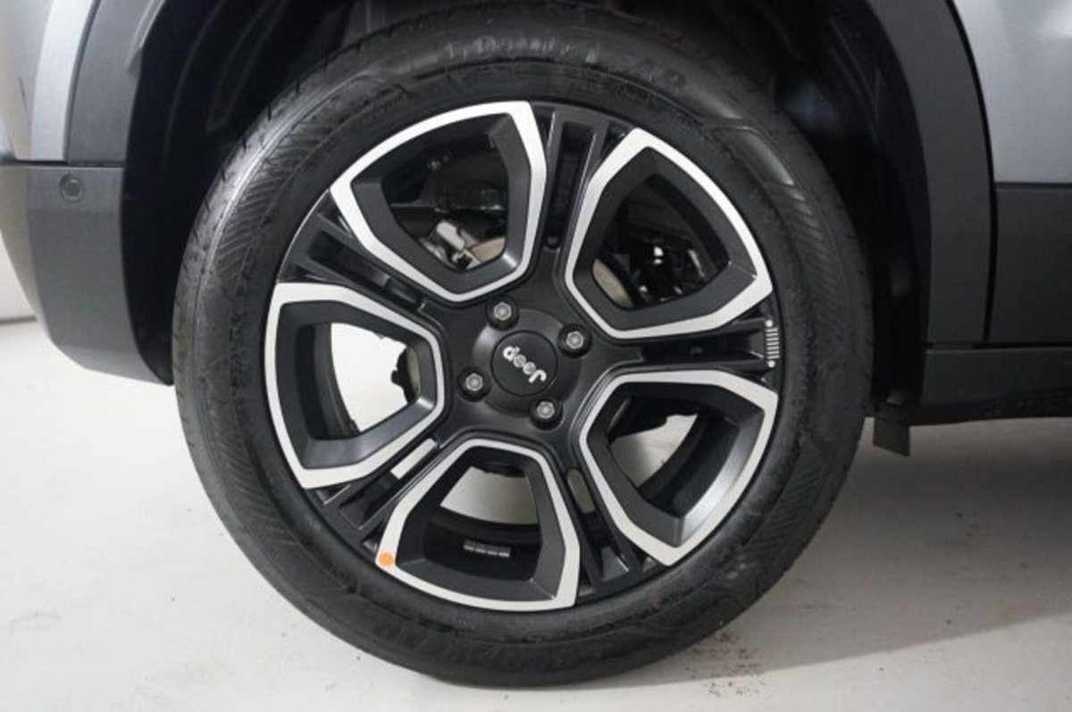 Jeep Avenger 1.2 turbo Summit fwd 100cv (6)