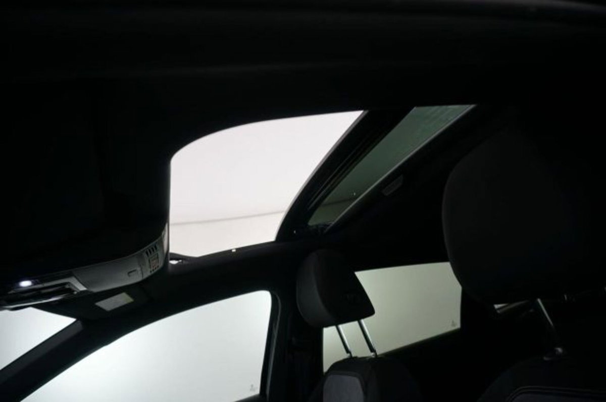 Volkswagen Taigo 1.0 tsi R-Line 115cv (12)