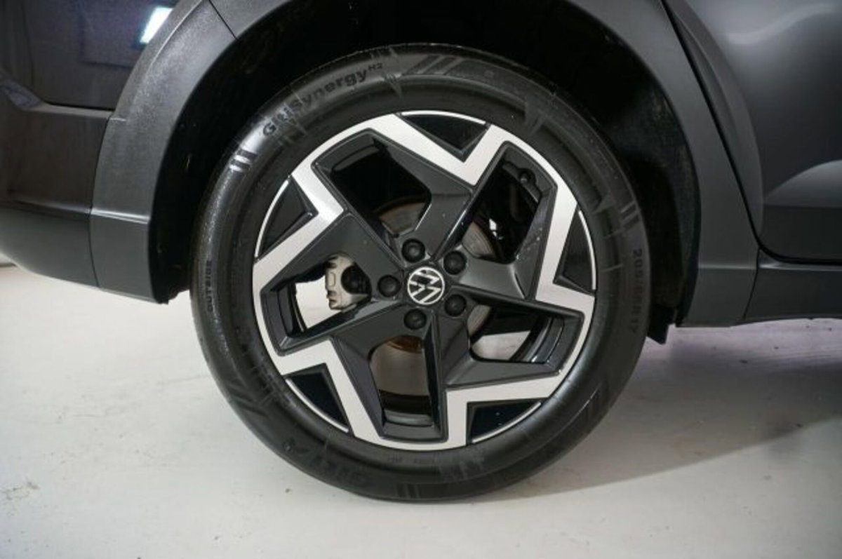 Volkswagen Taigo 1.0 tsi R-Line 115cv (6)