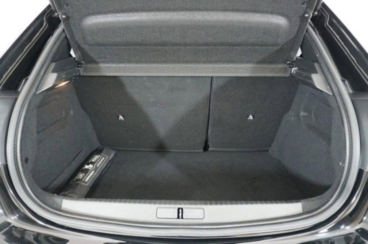 Peugeot 208 1.2 puretech Active s&s 100cv (12)