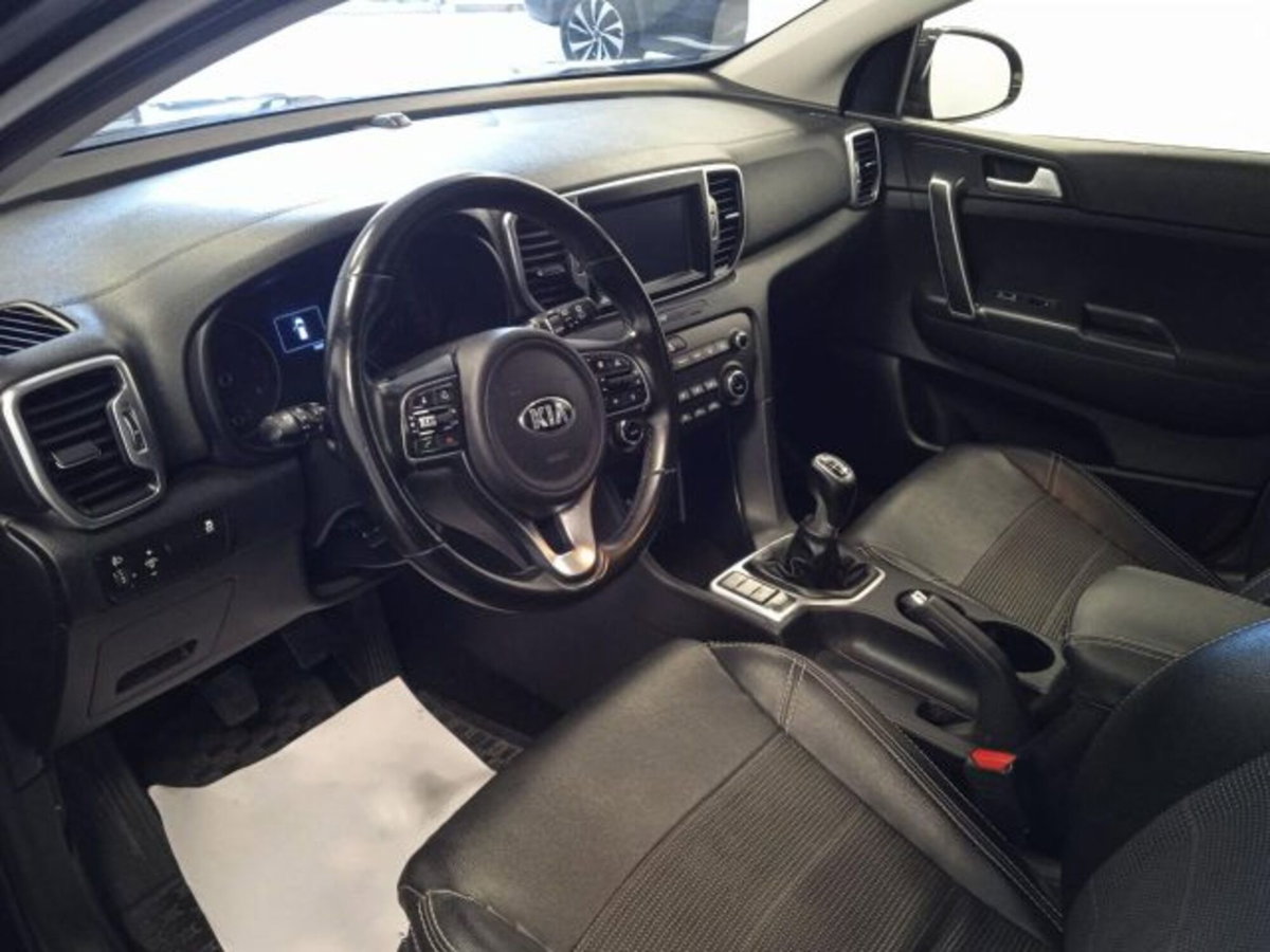 Kia Sportage 1.7 CRDI 2WD Cool (6)