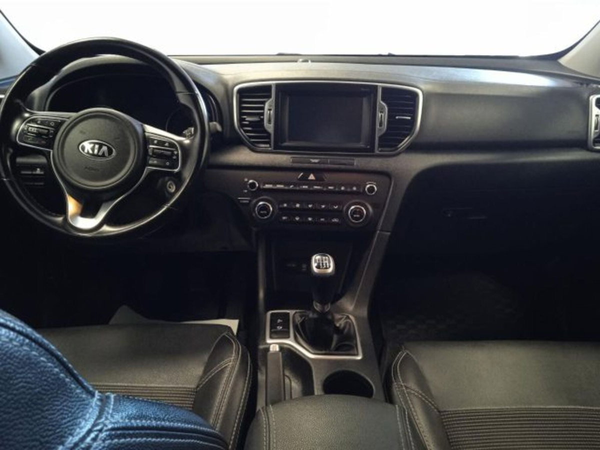 Kia Sportage 1.7 CRDI 2WD Cool (8)