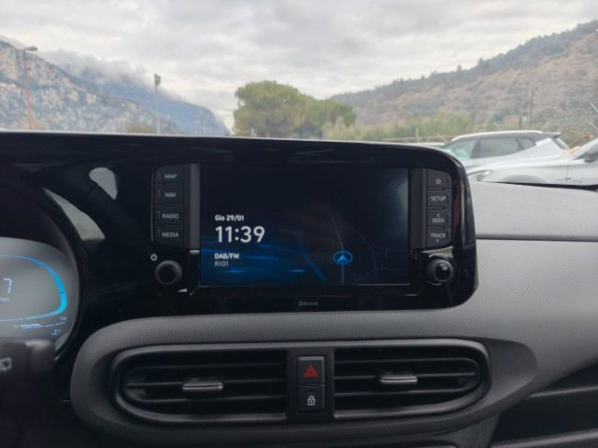 Hyundai i10 1.0 mpi Connectline 63cv (20)