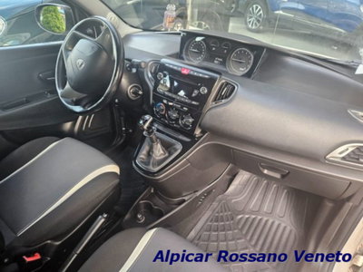 Lancia Ypsilon 1.2 69 CV 5 porte GPL Ecochic Elefantino Blu (11)
