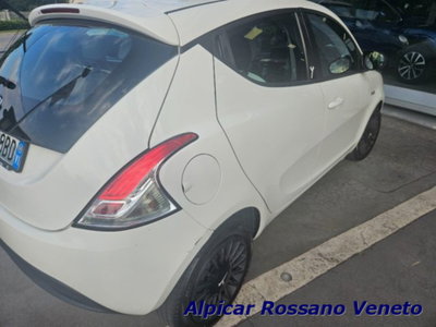 Lancia Ypsilon 1.2 69 CV 5 porte GPL Ecochic Elefantino Blu (4)