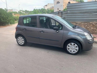 Renault Modus 1.5 dCi 70CV Saint Tropez (8)