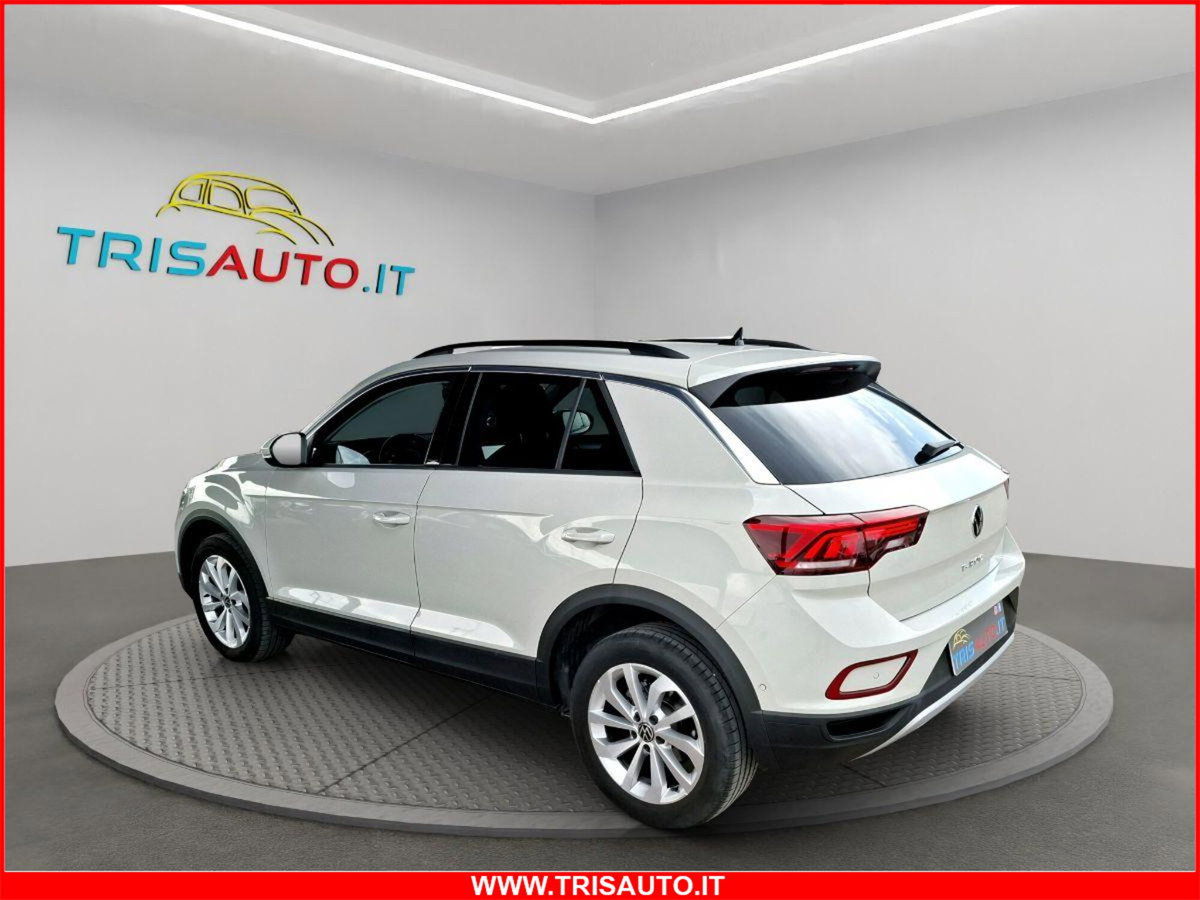 Volkswagen T-Roc 1.5 tsi Life dsg (2)