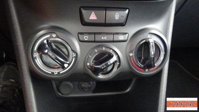 Peugeot 208 VTi 82 CV 5 porte Allure (7)