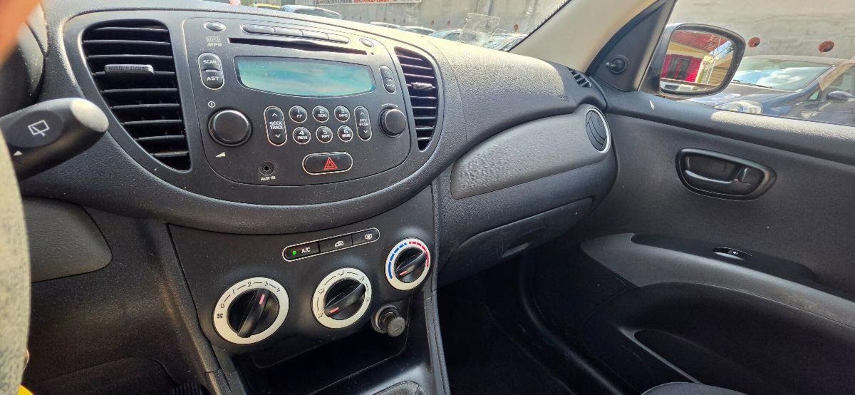 Hyundai i10 1.1 12V BlueDrive GPL Style (14)