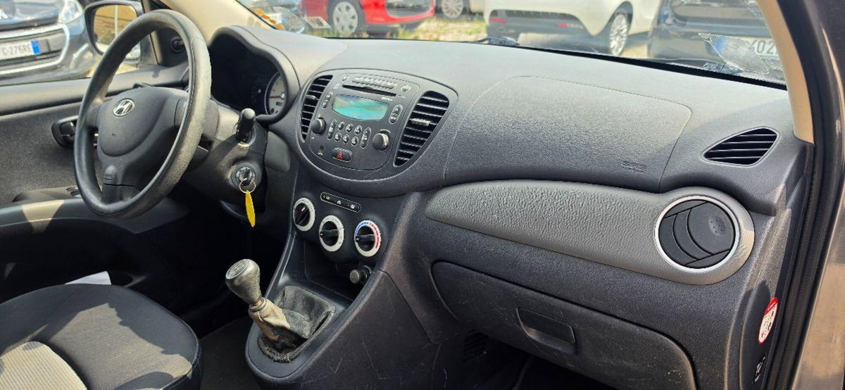 Hyundai i10 1.1 12V BlueDrive GPL Style (18)