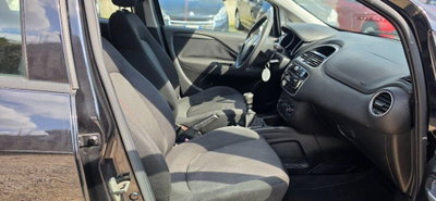 Fiat Punto 1.4 8V 5 porte Natural Power Lounge (17)