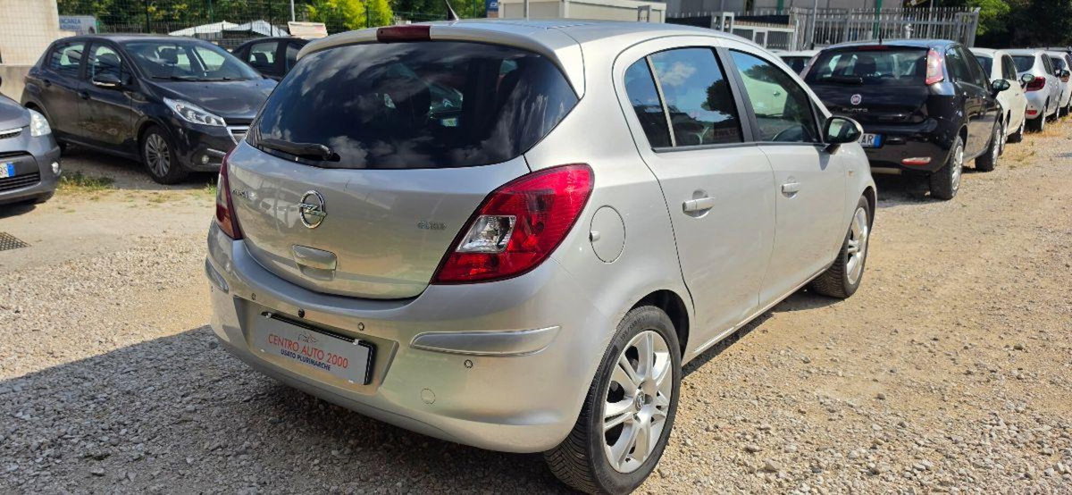 Opel Corsa 1.2 85CV 3 porte GPL-TECH Edition (6)